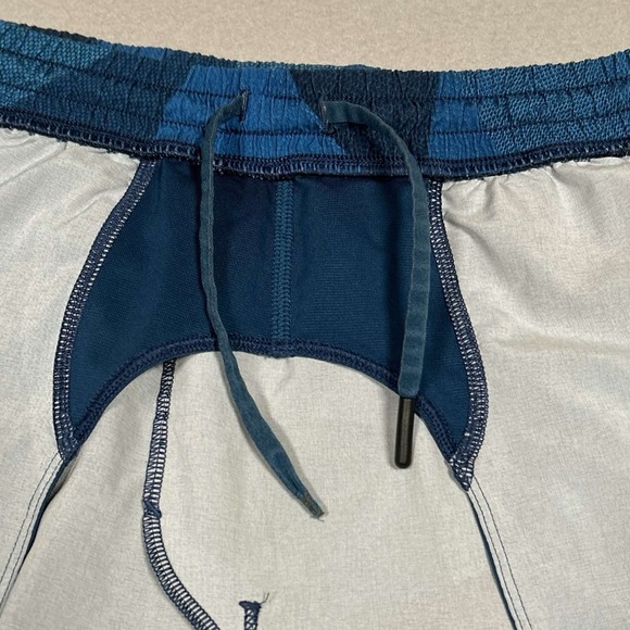 Lululemon Pace Breaker Shorts Mens Medium Blue Camo Unlined Athletic Performance - Picture 7 of 15